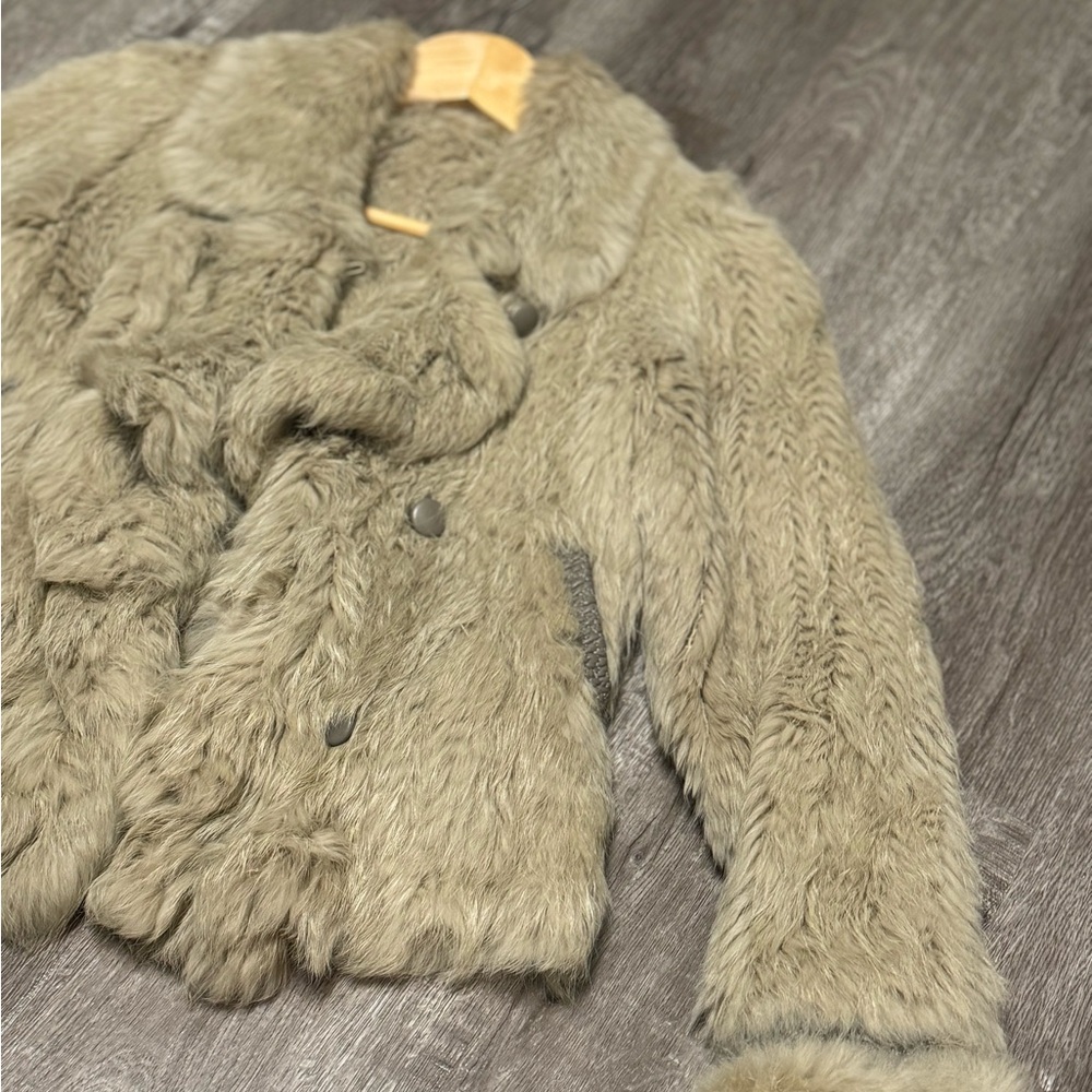 Fur coat - Picture 9 of 12